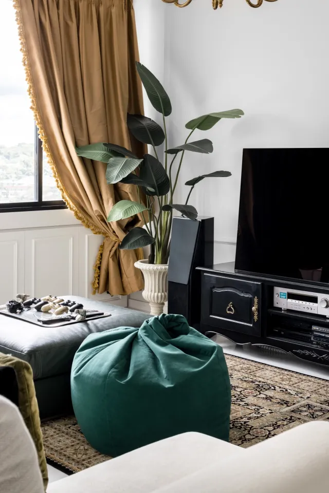 Thomson Victorian interior, photo 1